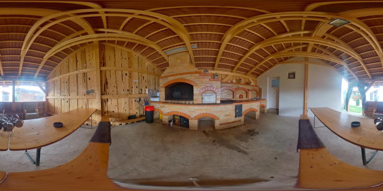 Pensiunea Maya Sîmbăta de Sus エクステリア 写真